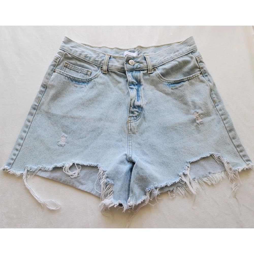 Forever 21 Women's Shorts Ripped Light Wash Size 30